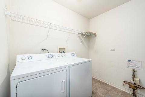 2300 Moonlight Ct, Aurora, IL 60503 photo 19