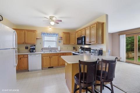 5424 Glenbrook Trl, Mchenry, IL 60050 photo 5