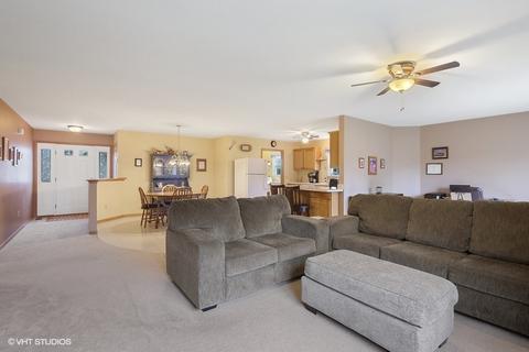 5424 Glenbrook Trl, Mchenry, IL 60050 photo 2