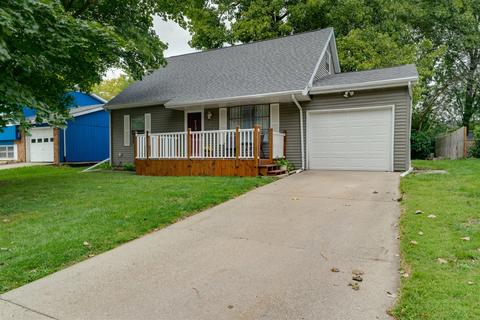1704 Johnson Dr, Normal, IL 61761 photo 2