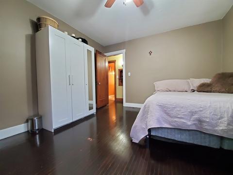 24 S Worth Ave, Elgin, IL 60123 photo 10