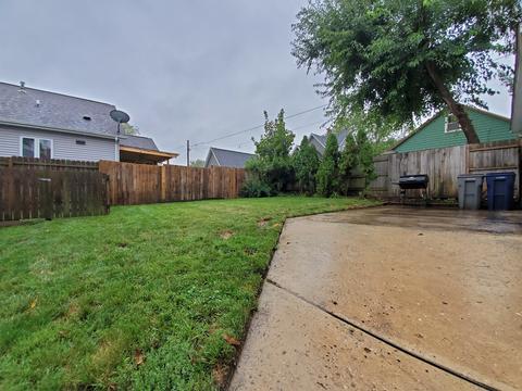 24 S Worth Ave, Elgin, IL 60123 photo 27