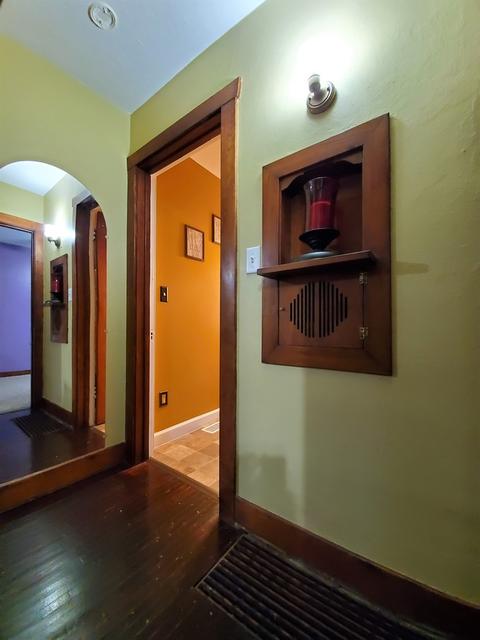 24 S Worth Ave, Elgin, IL 60123 photo 8