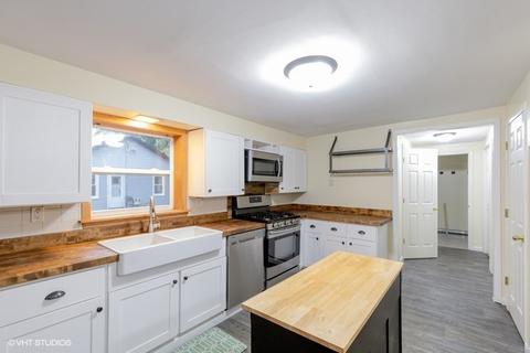 6421 Wayne St, Union, IL 60180 photo 4