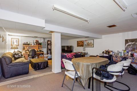 970 Clark Ln, Des Plaines, IL 60016 photo 9