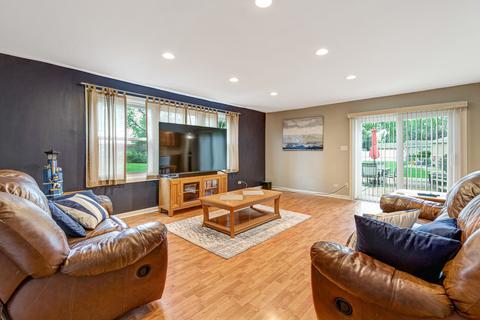60 Carthage Ln, Hoffman Estates, IL 60169 photo 7