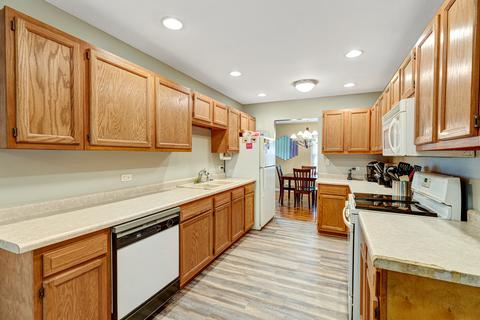 60 Carthage Ln, Hoffman Estates, IL 60169 photo 12
