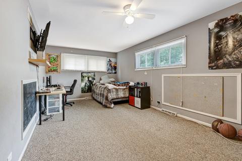 60 Carthage Ln, Hoffman Estates, IL 60169 photo 13