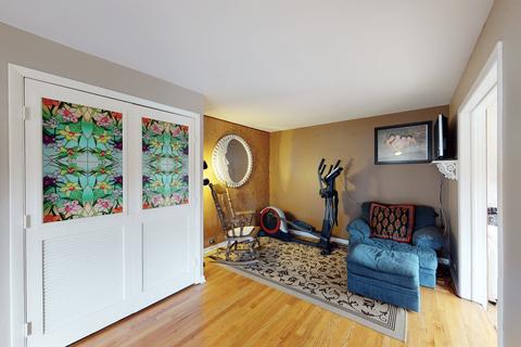 2293 Westview Dr, Des Plaines, IL 60018 photo 8