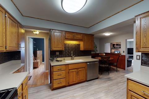 2293 Westview Dr, Des Plaines, IL 60018 photo 5