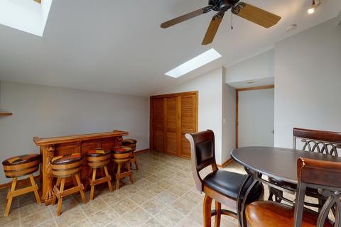 2293 Westview Dr, Des Plaines, IL 60018 photo 15