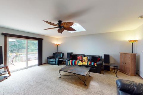 2293 Westview Dr, Des Plaines, IL 60018 photo 6