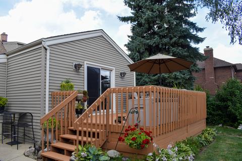 2293 Westview Dr, Des Plaines, IL 60018 photo 24