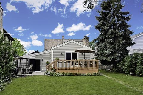 2293 Westview Dr, Des Plaines, IL 60018 photo 2