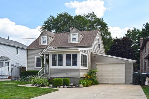 2293 Westview Dr, Des Plaines, IL 60018 photo 1
