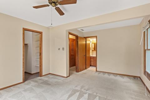 2203 Heron Ct, Rolling Meadows, IL 60008 photo 12