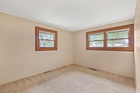 2203 Heron Ct, Rolling Meadows, IL 60008 photo 14