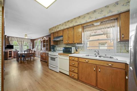 4636 Cracow Ave, Lyons, IL 60534 photo 10
