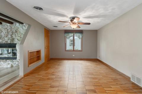 1774 S Sandbar Rd, Kankakee, IL 60901 photo 2