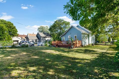 628 Pierce St, Aurora, IL 60505 photo 2