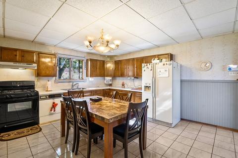 628 Pierce St, Aurora, IL 60505 photo 4