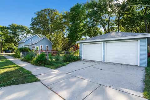 628 Pierce St, Aurora, IL 60505 photo 3