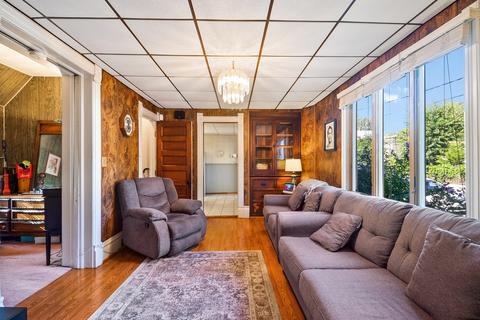 628 Pierce St, Aurora, IL 60505 photo 5