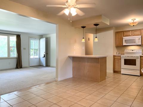 1431 N Erickson Dr, Kankakee, IL 60901 photo 5