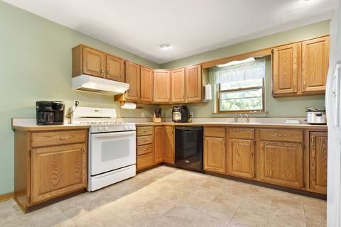 21517 Dunham Rd, Harvard, IL 60033 photo 3