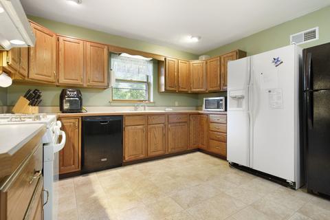 21517 Dunham Rd, Harvard, IL 60033 photo 2