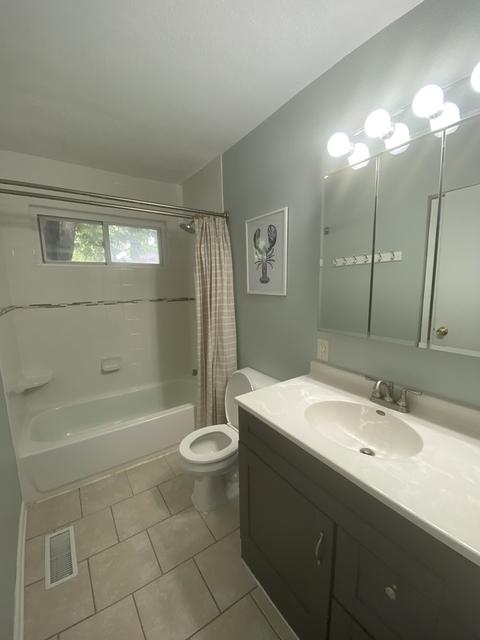 104 Fairwood Dr, Bolingbrook, IL 60440 photo 11