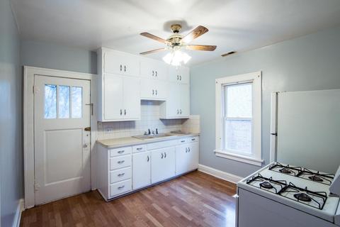 511 W Marion St, Joliet, IL 60436 photo 4