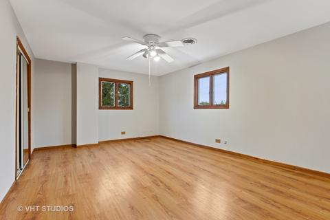 8025 S 84th Ct, Justice, IL 60458 photo 19