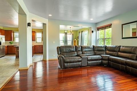 10335 Mayflower Ln, Huntley, IL 60142 photo 9