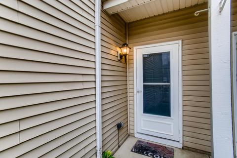 3980 Blackstone Dr, Aurora, IL 60504 photo 4