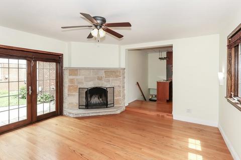 70 S Warrington Rd, Des Plaines, IL 60016 photo 5