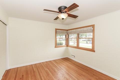 70 S Warrington Rd, Des Plaines, IL 60016 photo 10