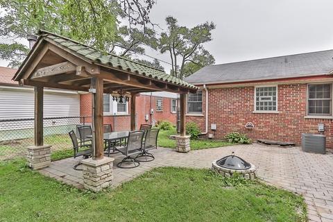 70 S Warrington Rd, Des Plaines, IL 60016 photo 17