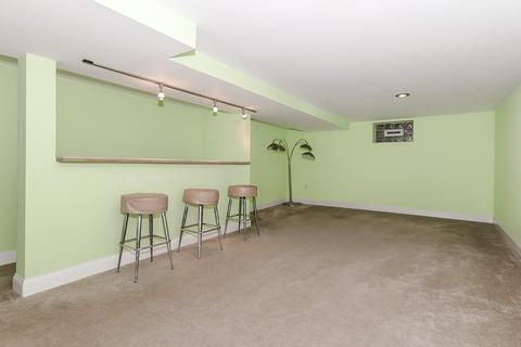 70 S Warrington Rd, Des Plaines, IL 60016 photo 13