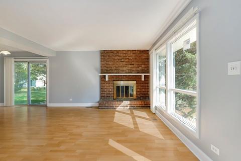 720 Scarbrough Cir, Hoffman Estates, IL 60169 photo 5