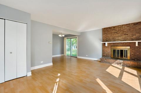 720 Scarbrough Cir, Hoffman Estates, IL 60169 photo 4
