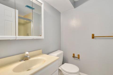 720 Scarbrough Cir, Hoffman Estates, IL 60169 photo 17