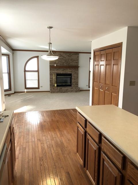 2105 Brookshire Estates Ct, Plainfield, IL 60586 photo 5