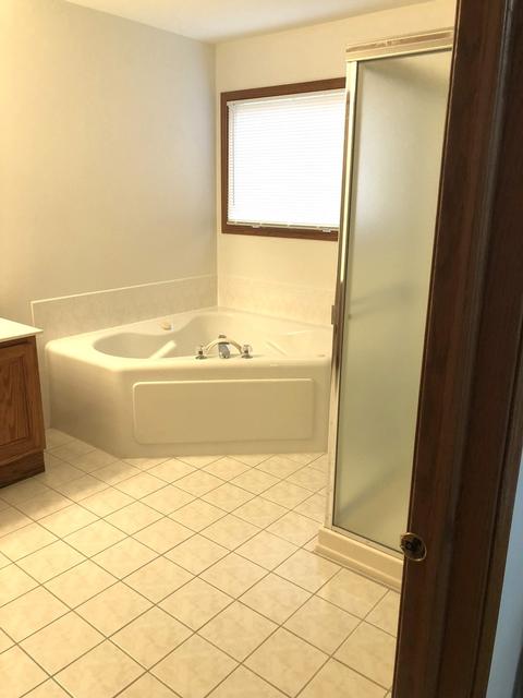 2105 Brookshire Estates Ct, Plainfield, IL 60586 photo 13