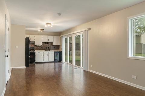 1120 Sebring Dr, Elgin, IL 60120 photo 8