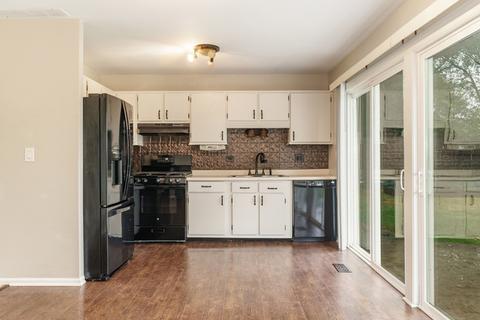 1120 Sebring Dr, Elgin, IL 60120 photo 7