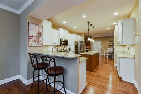 2027 Mackenzie Pl, Wheaton, IL 60187 photo 9