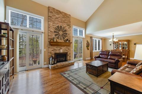 2027 Mackenzie Pl, Wheaton, IL 60187 photo 5