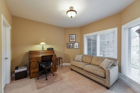2027 Mackenzie Pl, Wheaton, IL 60187 photo 8