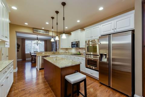 2027 Mackenzie Pl, Wheaton, IL 60187 photo 11
